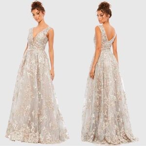 Mac Duggal 20131 Silver Floral Embroidered Illusion V-Neck Gown Size 8 NWT Multi